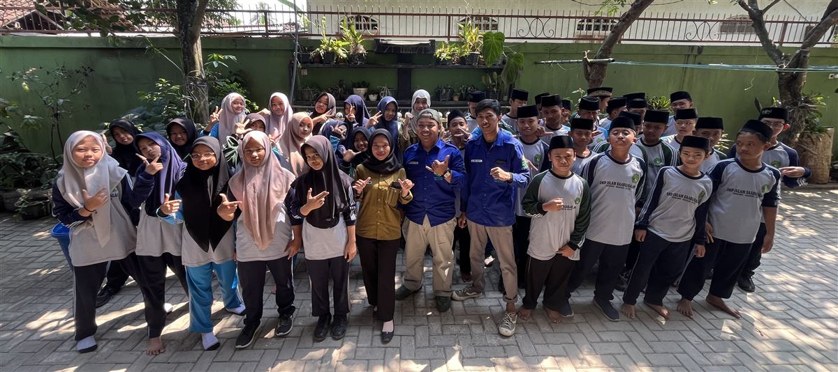Foto Tim PKM-PM Smart Aquaponic